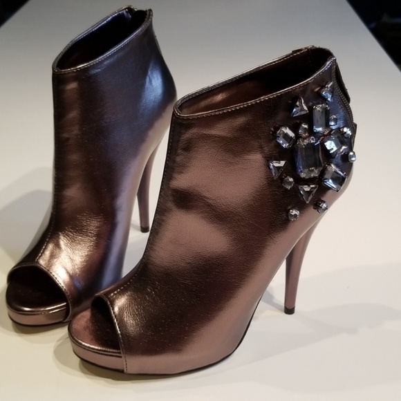 2B Bebe Dulce Pewter Open-Toe Bootie - Picture 2 of 6